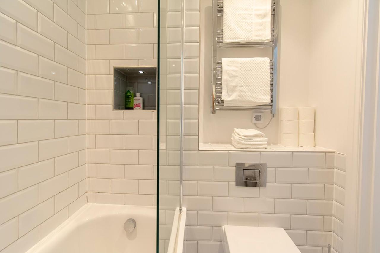 Апартаменты Modern 1 Bed Flat 2 Mins Walk From Restaurants Bars Clubs & Beach! Wow! Борнмут Экстерьер фото
